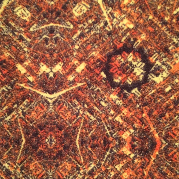 LulaRoe leggings one size - Picture 2 of 3